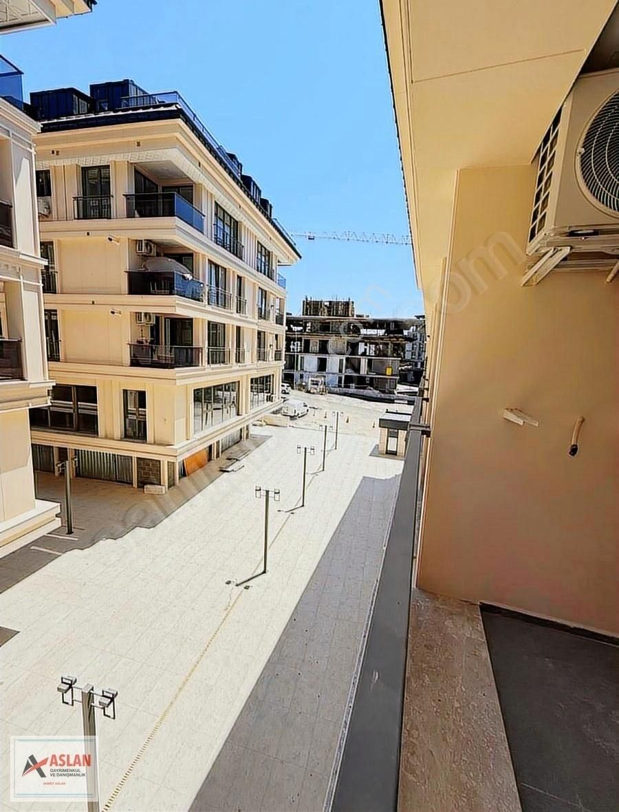 Çengelköy Ana Cadde Üst Konut & Avm Projesinde 2+1 Kiralık Daire