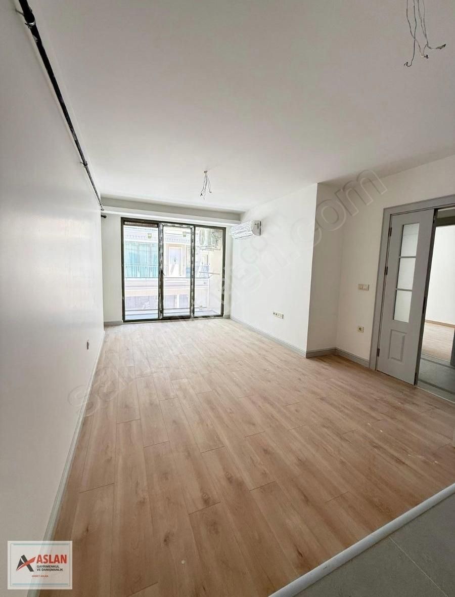 Çengelköy Ana Cadde Üst Konut & Avm Projesinde 2+1 Kiralık Daire - Görsel 5