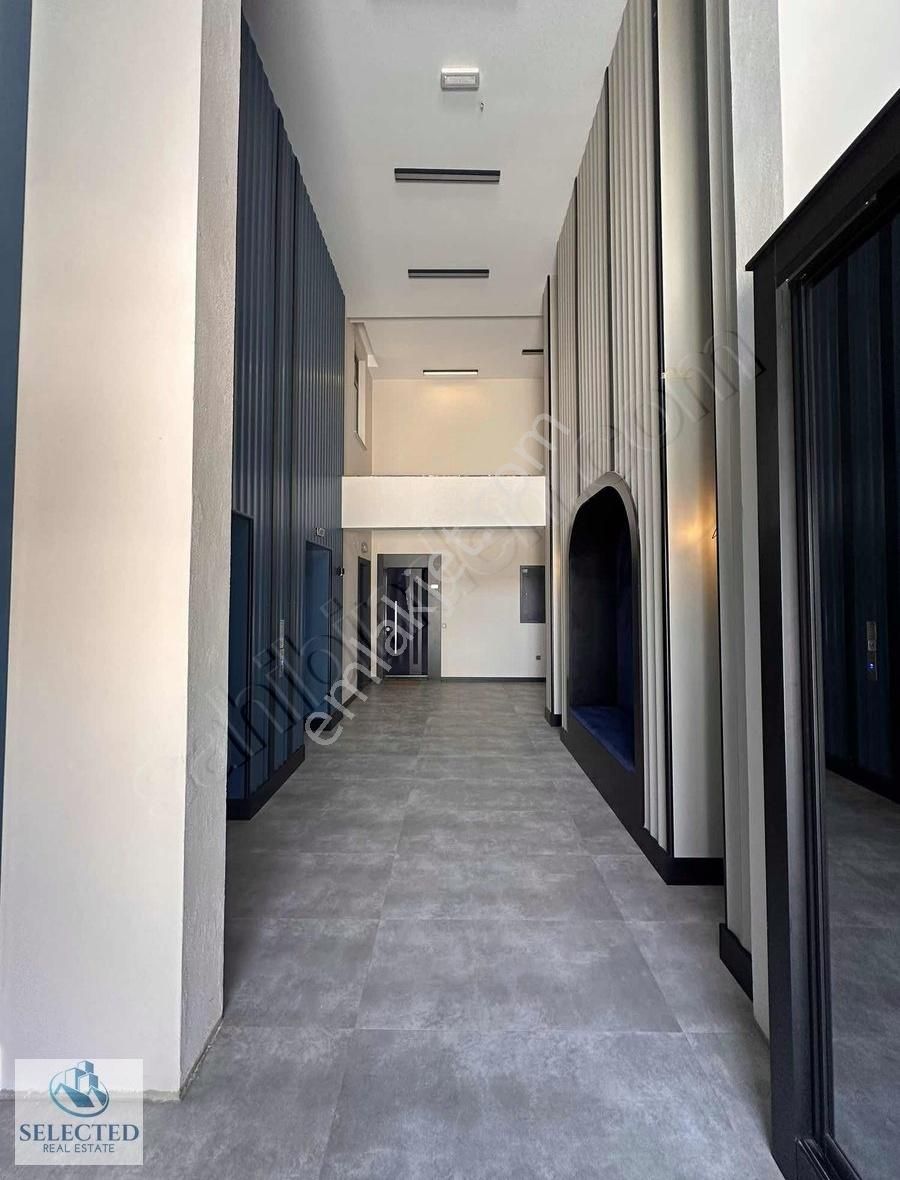 Tk 77 'de Havuz Cepheli Ara Kat 2+1 Daire - Görsel 4