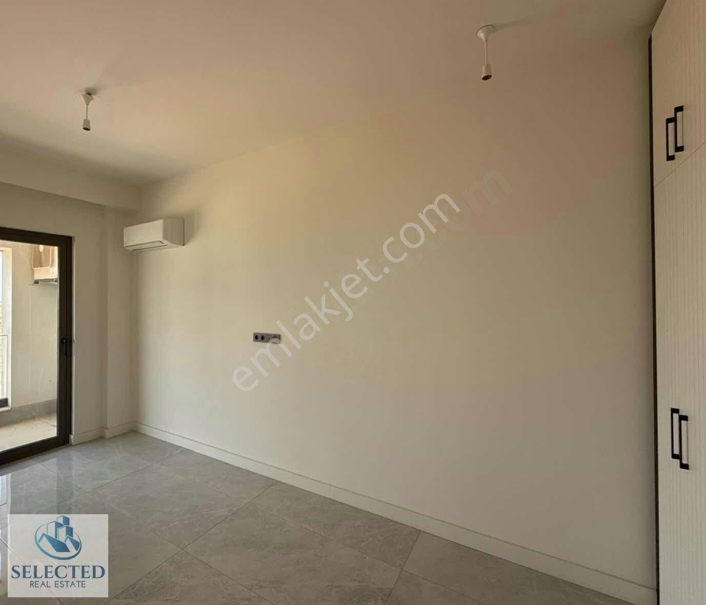 Tk 77 'de Havuz Cepheli Ara Kat 2+1 Daire - Görsel 3