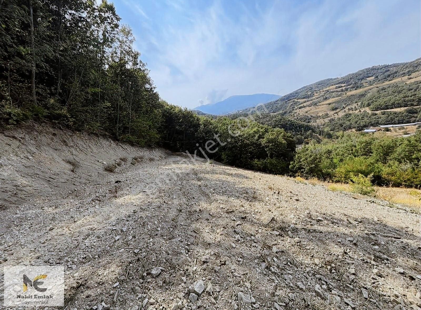 Cerrah'a 2,5 Km Mesafede Uygun Fiyatlı Hobi Bahçesi+resmi Yol