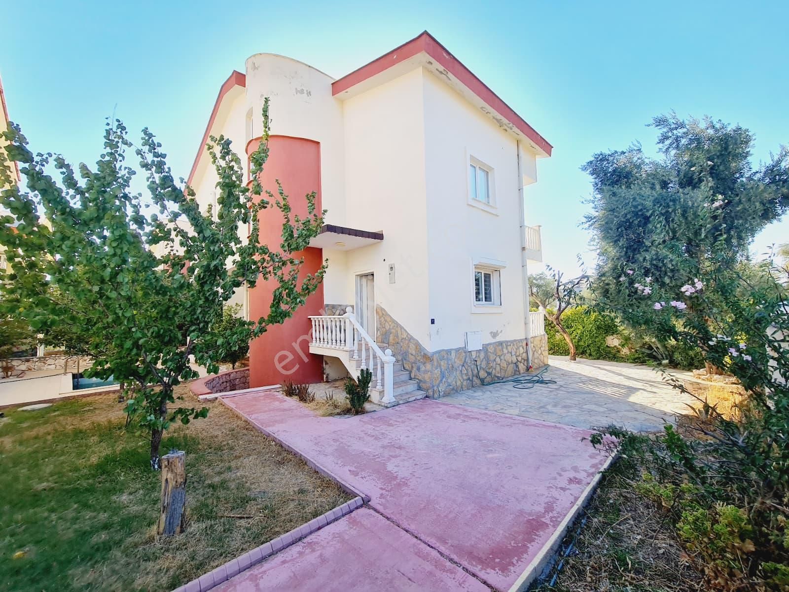 Akbük'te Köşe Konum'da Müstakil Site İçi Full Eşyalı 4+1 Havuzlu Villa - Görsel 24