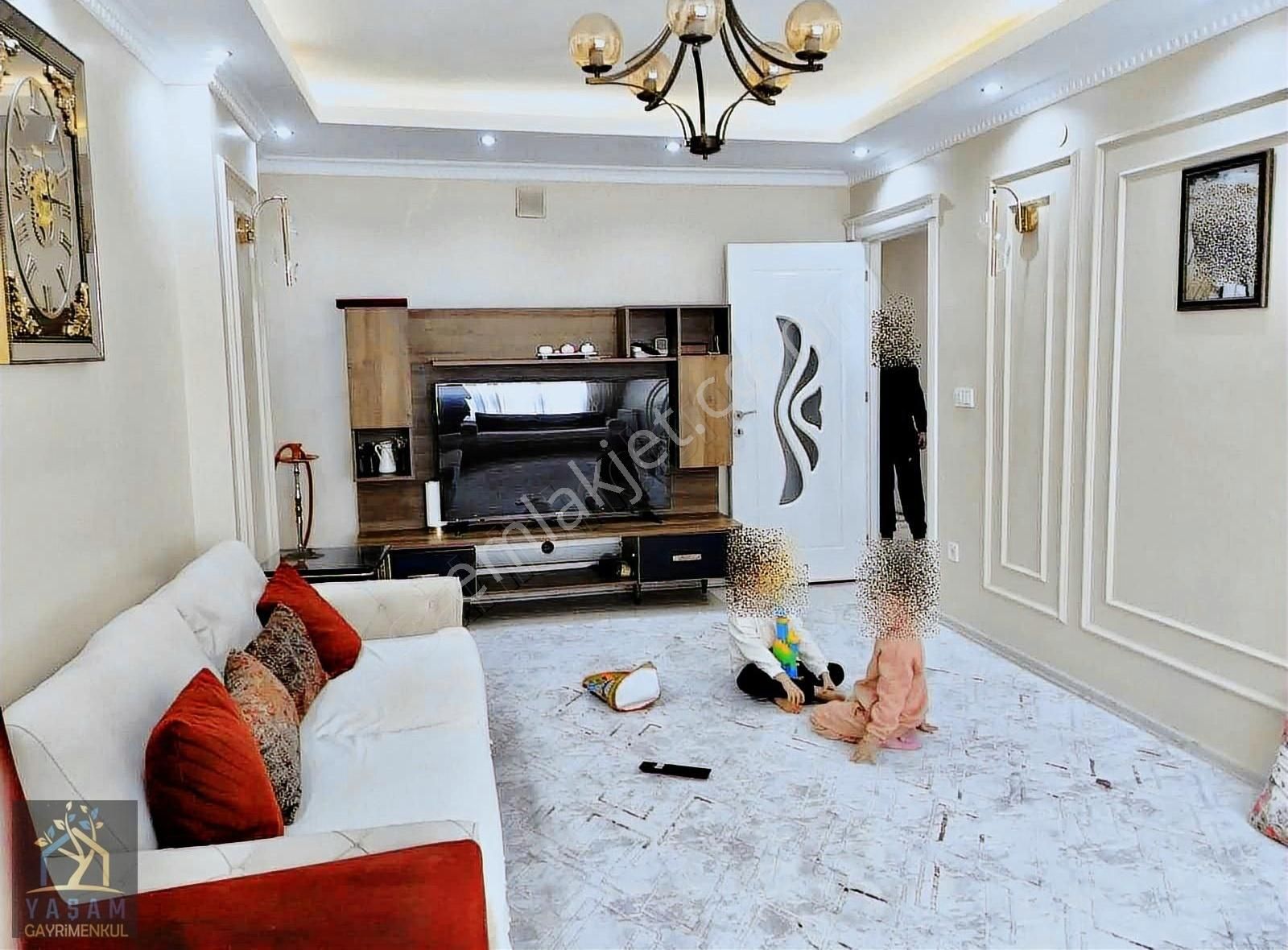 Yaşam Dan Esenler Menderes Mah. 100 M² 2+1 Arakat İskanlı