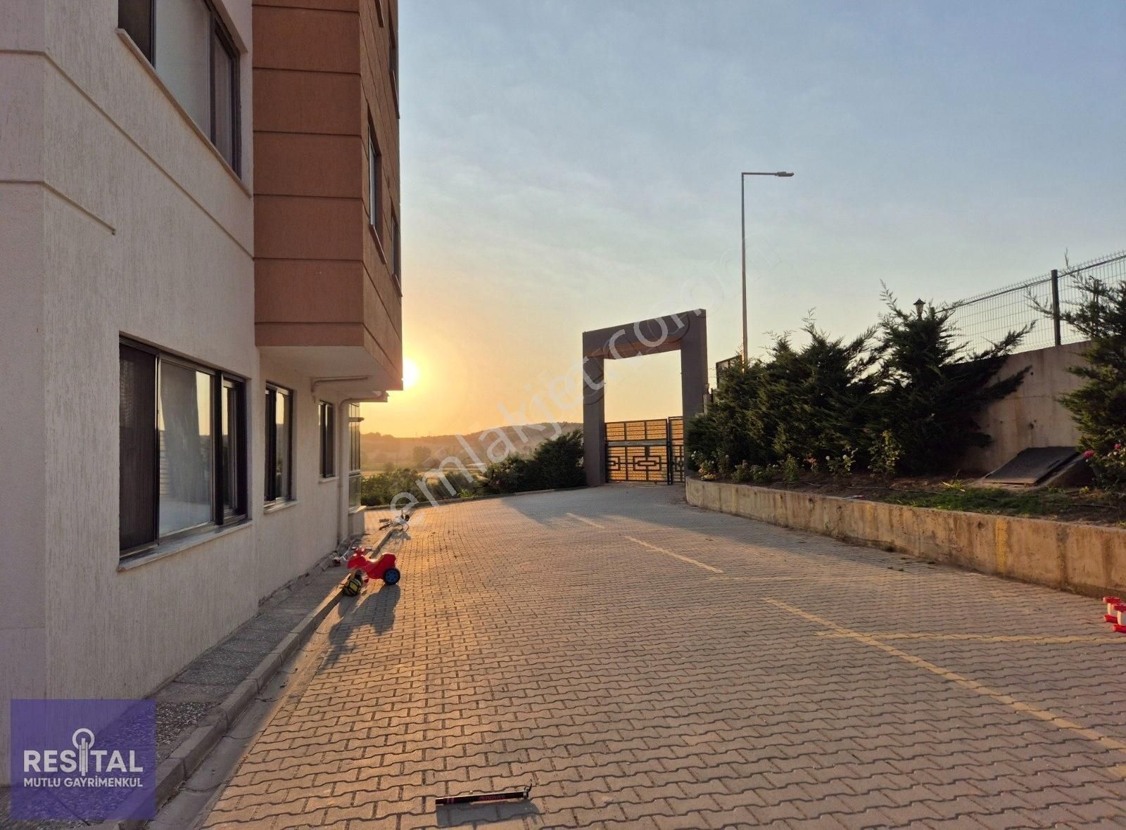 Rs Mutlu Kızılcıklı'da Kiralık Sıfır 3.5+1 Dubleks 173m² Net