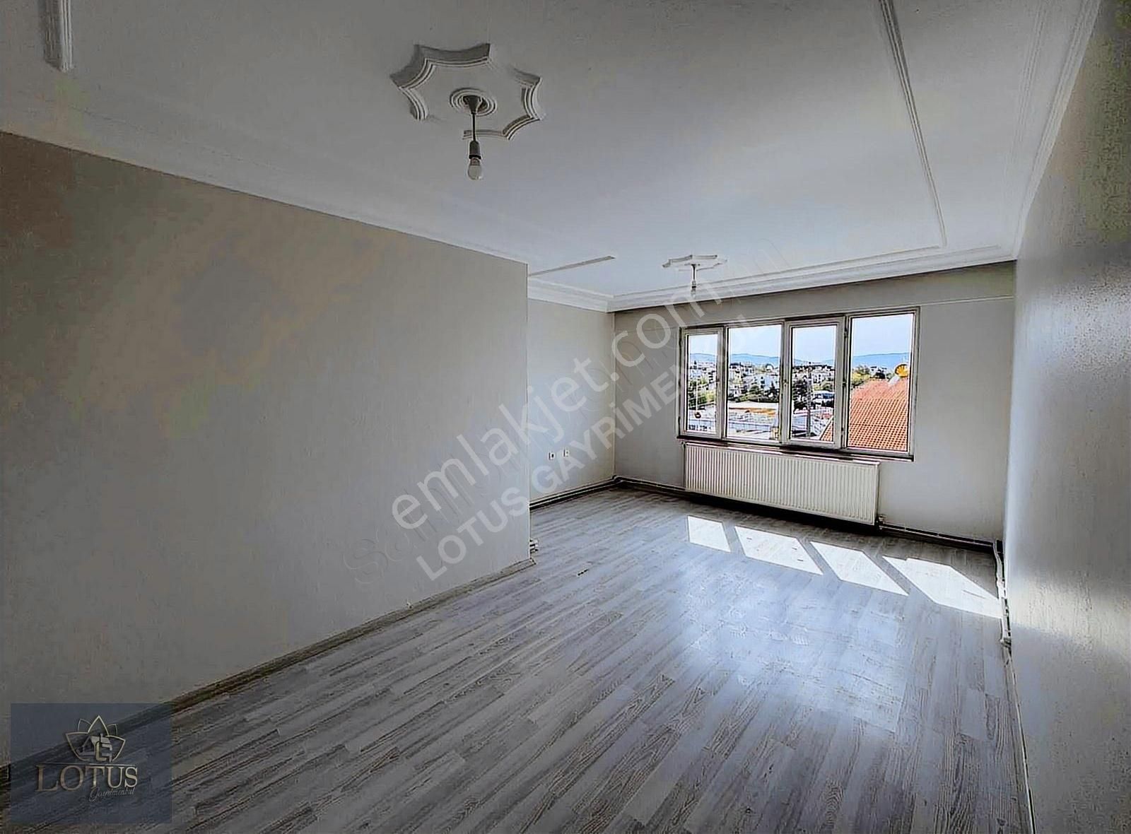 Başiskele Sahilde Site İçerisinde Kiralık 3+1 Daire