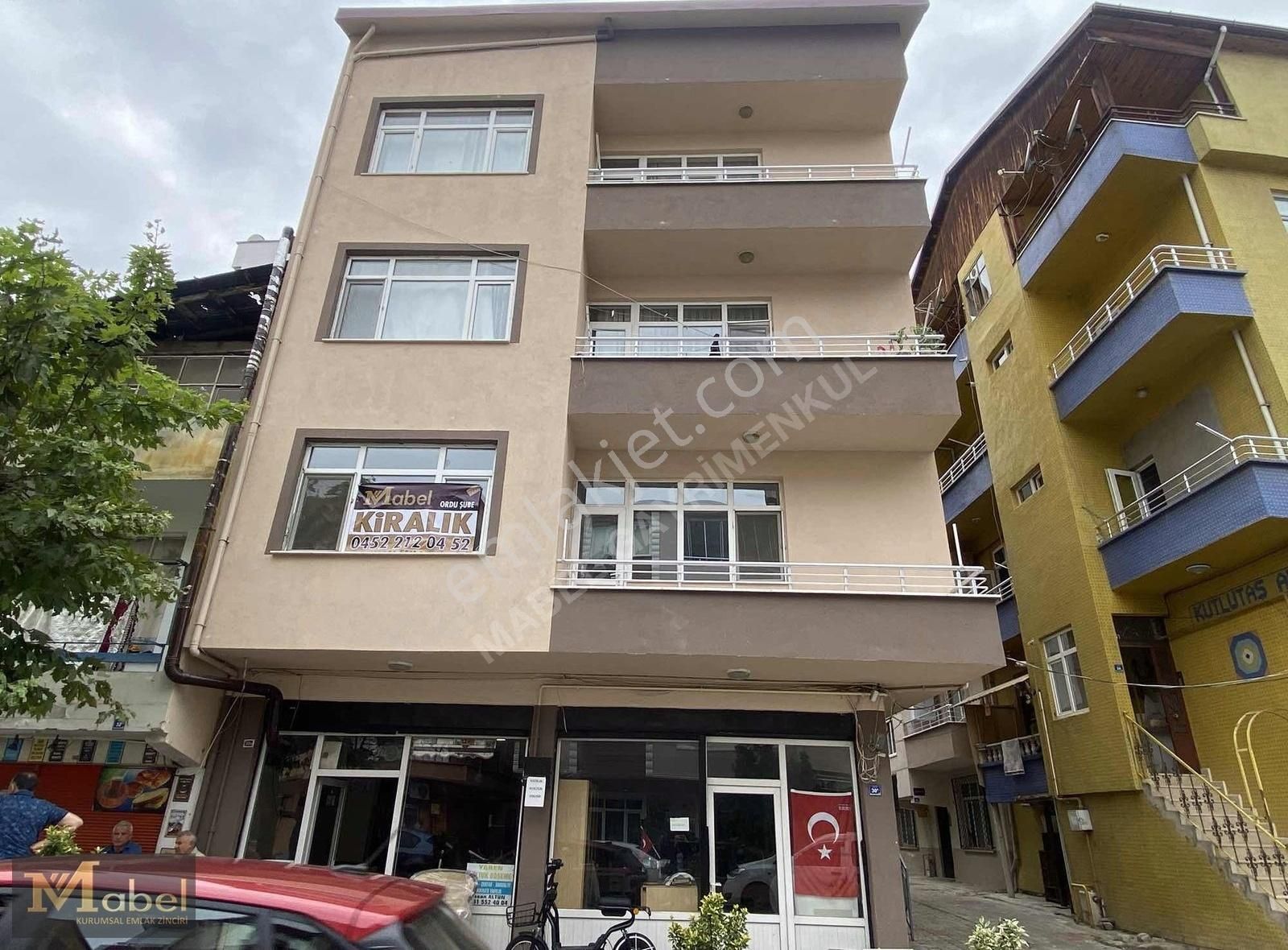 Mabel Gayrimenkul-bucak Mh.- Cadde Üzeri Kiralık 2+1