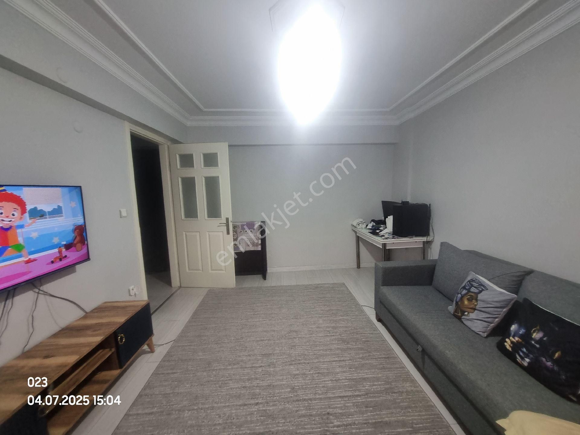 Saadetdere Mahallesi Satilik 2+1 Masrafsız Daire Metrobüs Ve E5 D100 Yolu 10 Dakika