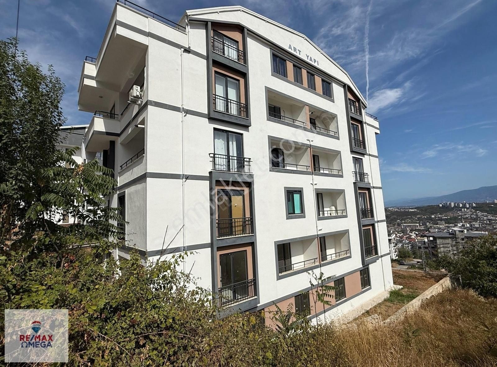 İzmit Gündoğdu'da Kiralık 3+1 Bahçe Dubleks Daire