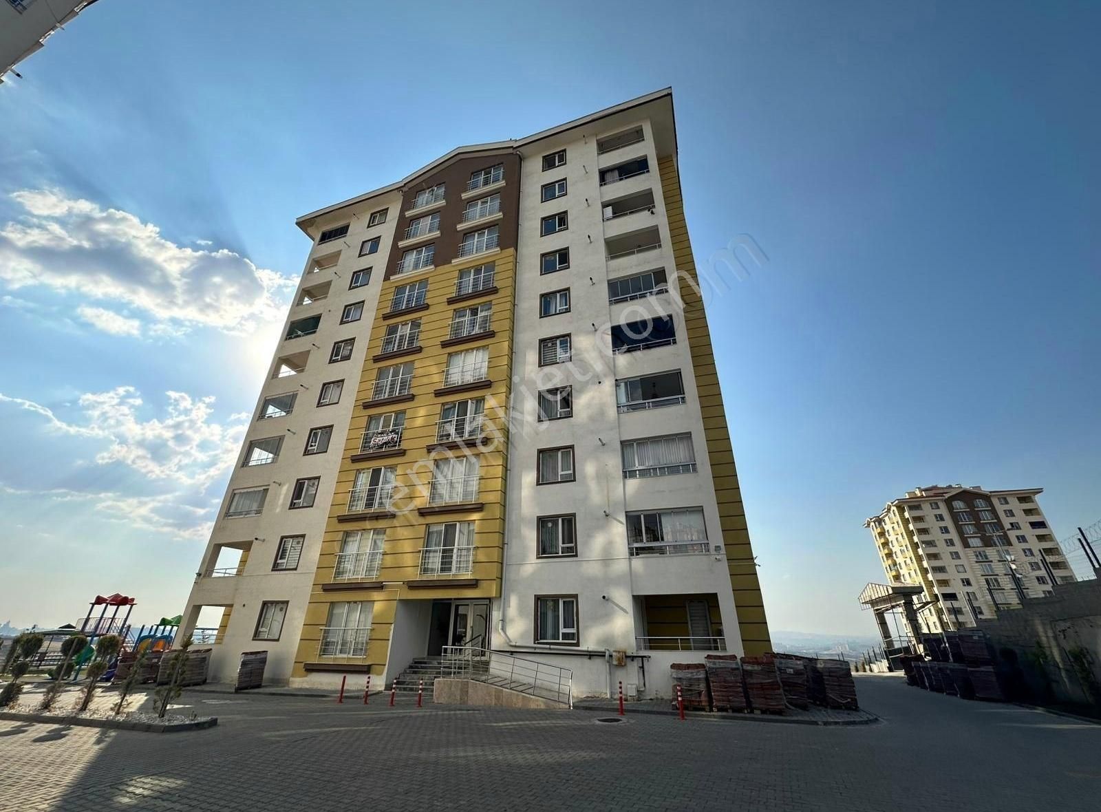 ⫷er-söz⫸çift Bloklu Site İçerisinde Geniş Manzaralı 3+1 Kiralık