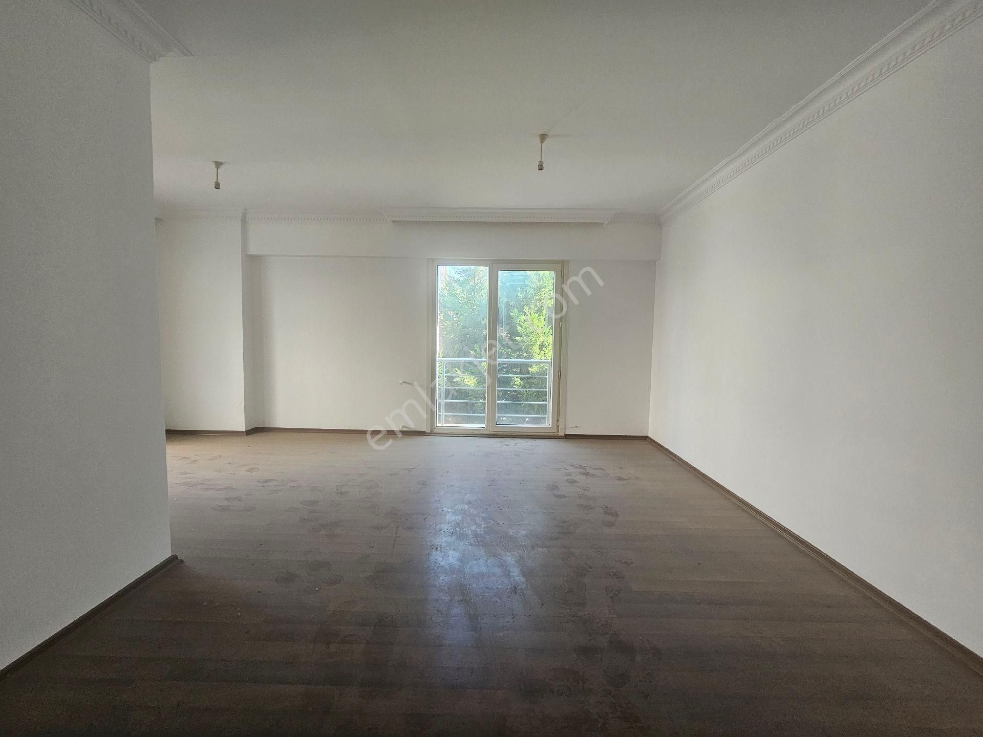 Silivri Yeni Mahalle Satılık 4+1 Normal Arakat Daıre - Görsel 3