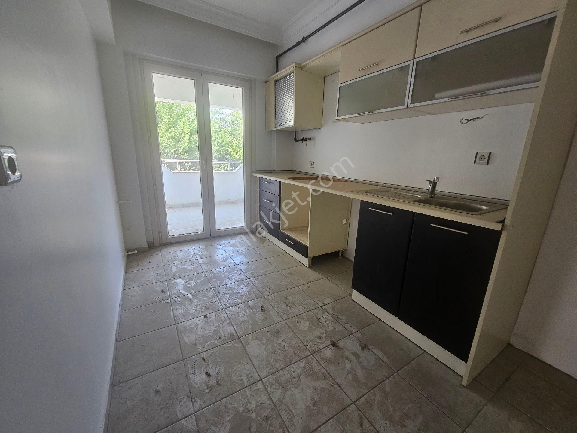 Silivri Yeni Mahalle Satılık 4+1 Normal Arakat Daıre - Görsel 9