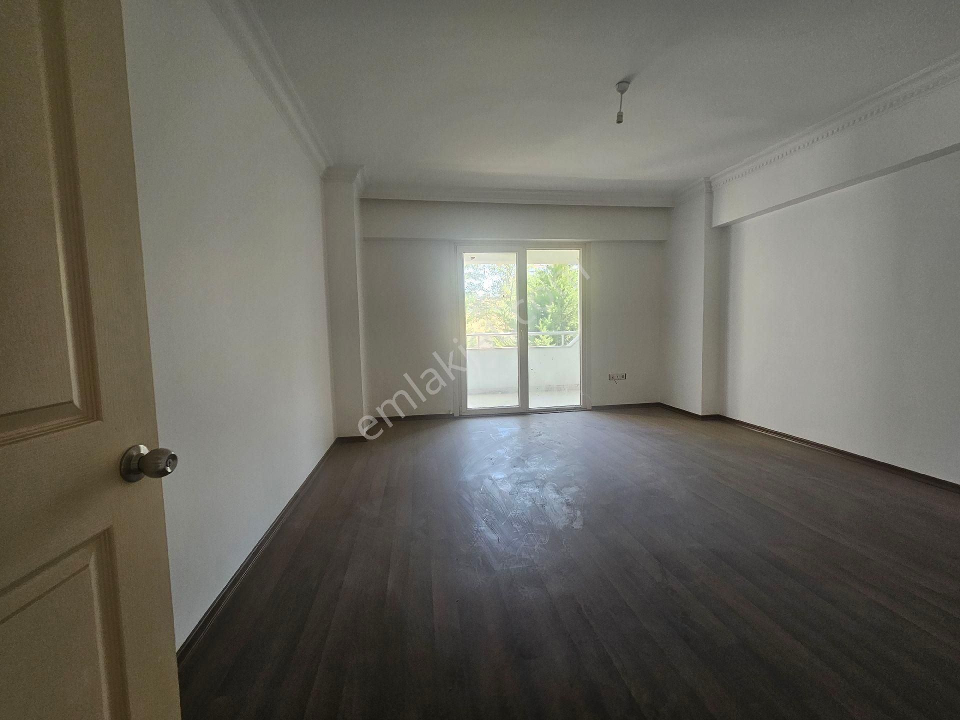 Silivri Yeni Mahalle Satılık 4+1 Normal Arakat Daıre - Görsel 18