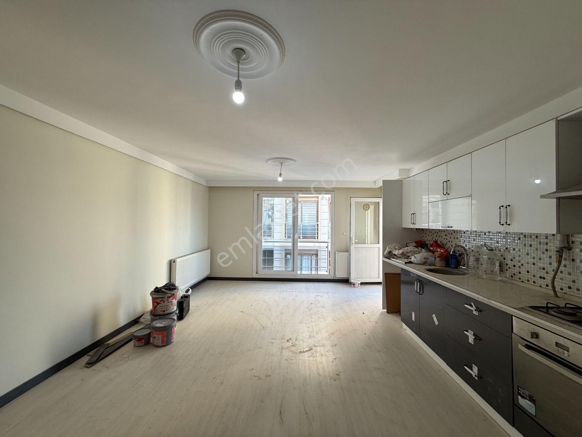 Seferihisar Hıdırlık’ta Merkezi Konumda 2+1 Satılık Daire