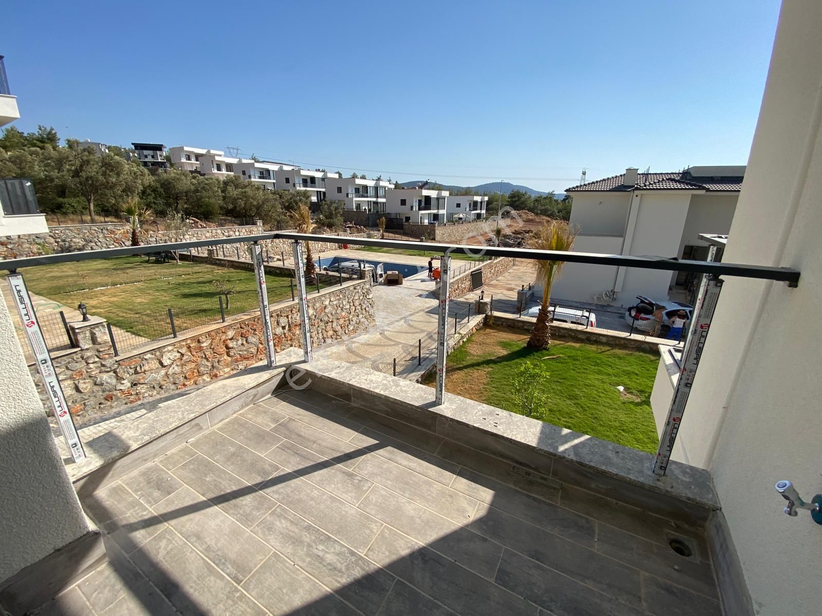 Didim Akbük'te Havuzlu Sitede Sıfır 2+1 Daire - Görsel 20