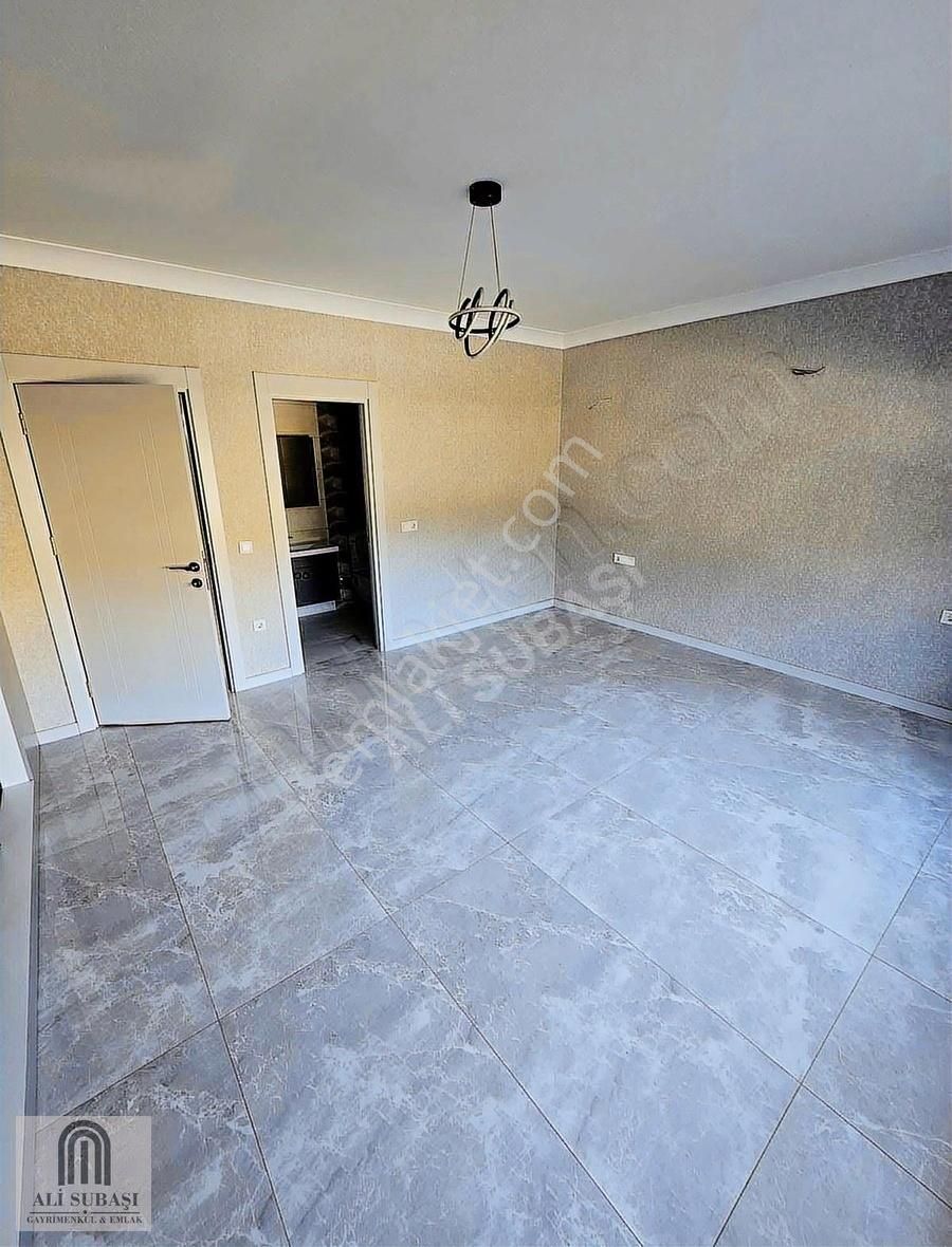 Satılık Müstakil 4+1 Daire 200 M 2 Gedik Orta Mahalle Serik - Görsel 12