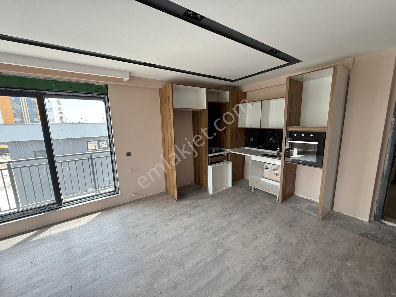 Acil Göksu Mah. Yatırımlık Havuzlu Site İçinde 1+1 Sıfır Daire