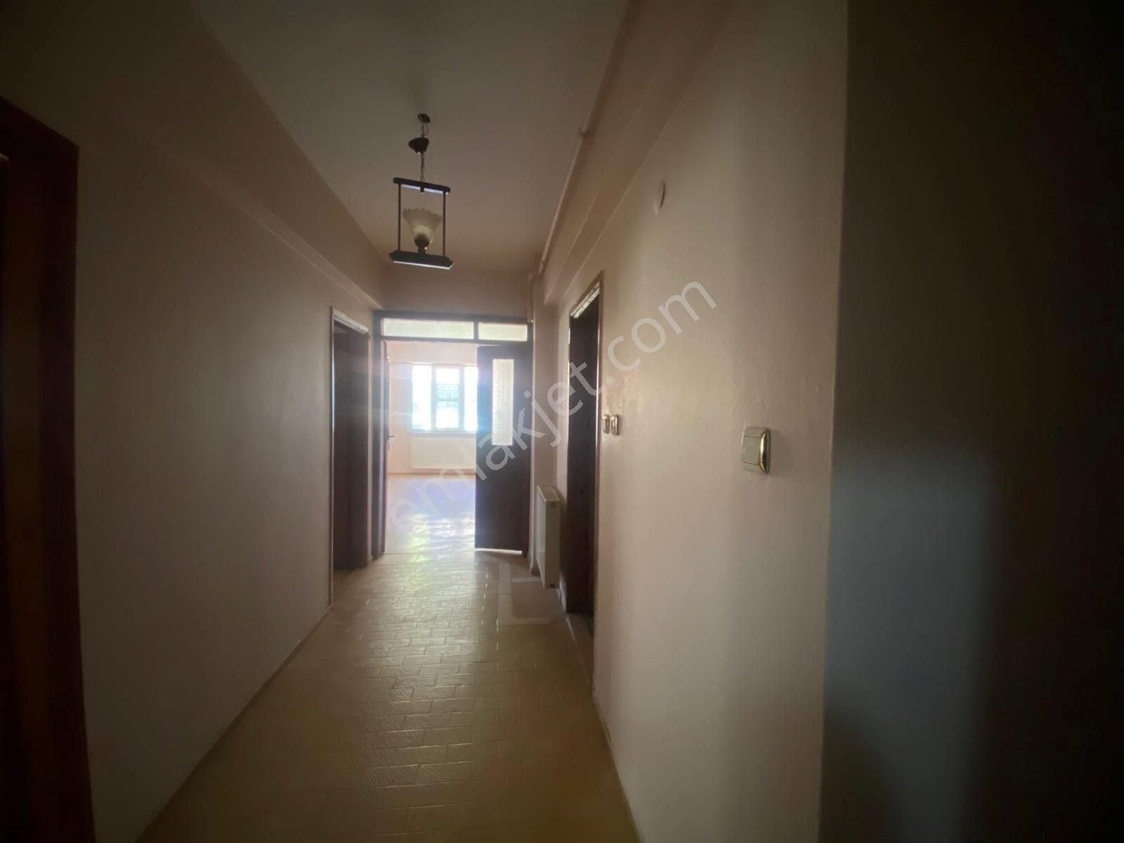 Bursa Orhangazi Muradiye Mahallesi Çarşı Merkezde 2+1 Kiralık Daire