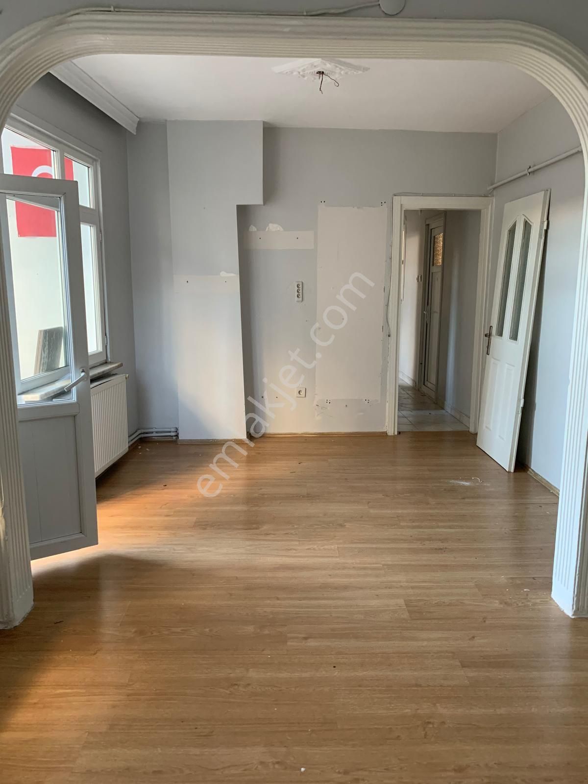 Derviş Ali Mahallesi'nde 1+1 Satılık Daire