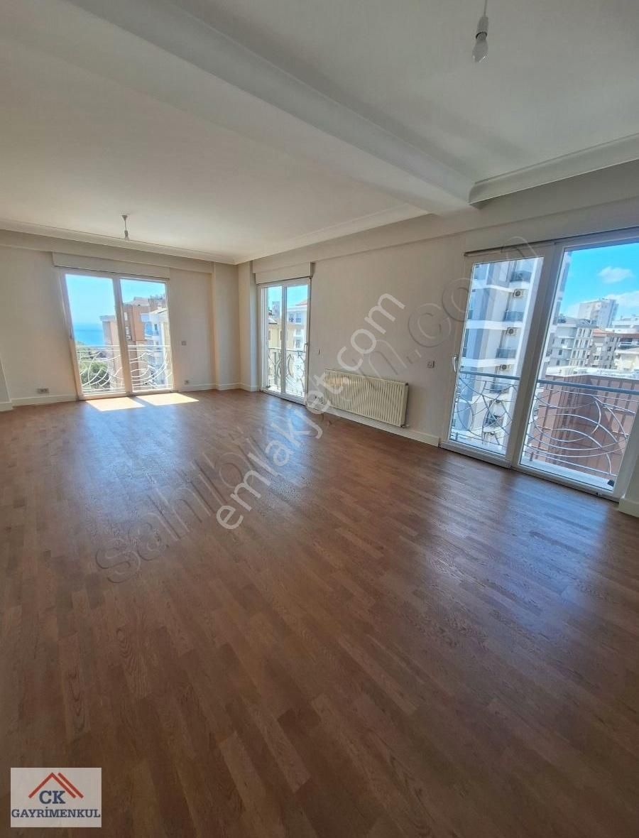 Ck'dan Deniz Manzaralı Prestijli Binada 130 M2 Net 3.5+1 Kat Tek - Görsel 9