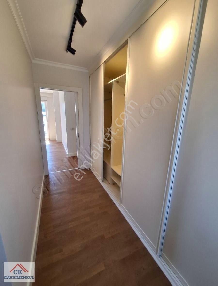 Ck'dan Deniz Manzaralı Prestijli Binada 130 M2 Net 3.5+1 Kat Tek - Görsel 7