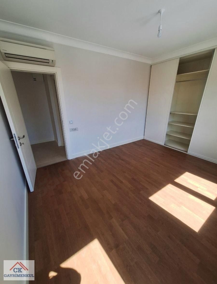 Ck'dan Deniz Manzaralı Prestijli Binada 130 M2 Net 3.5+1 Kat Tek - Görsel 25