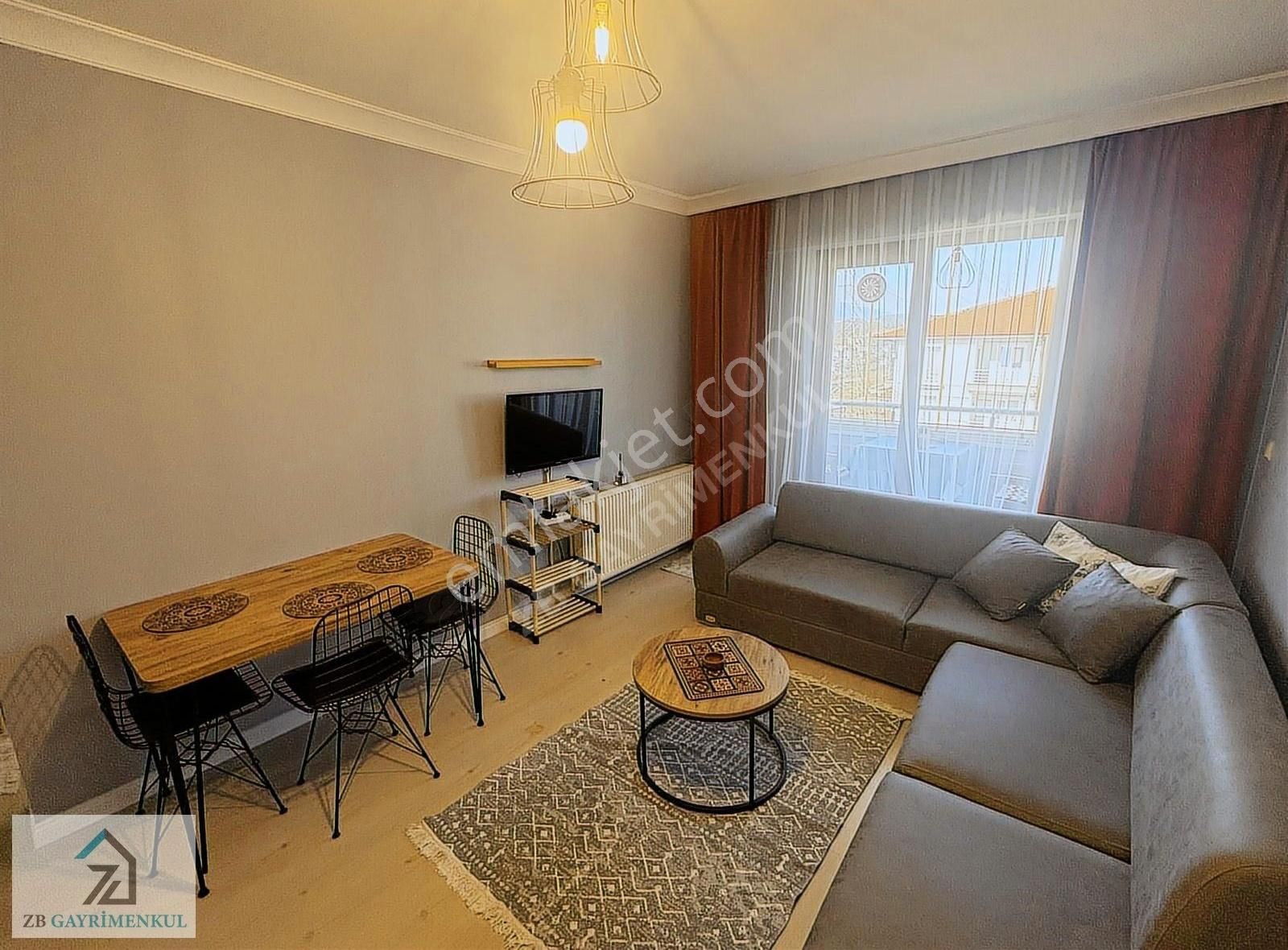 Havuzlu Otoparklı Site İçerisinde Kiralık Eşyalı 1+1 55m2 Daire