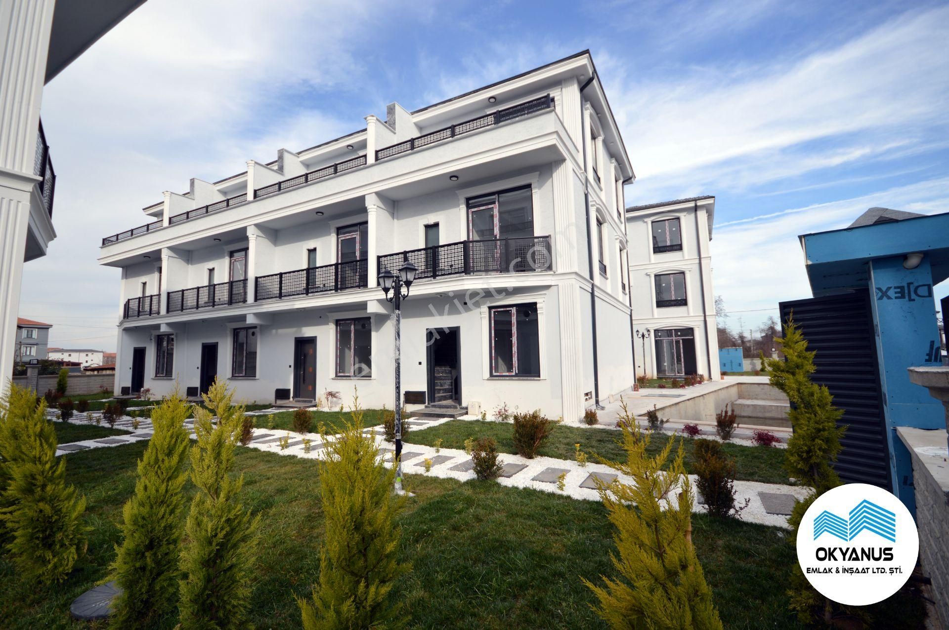 Sakarya Karasuda Mutfak Ayrı 4+1 Havuzlu Lüks Villa