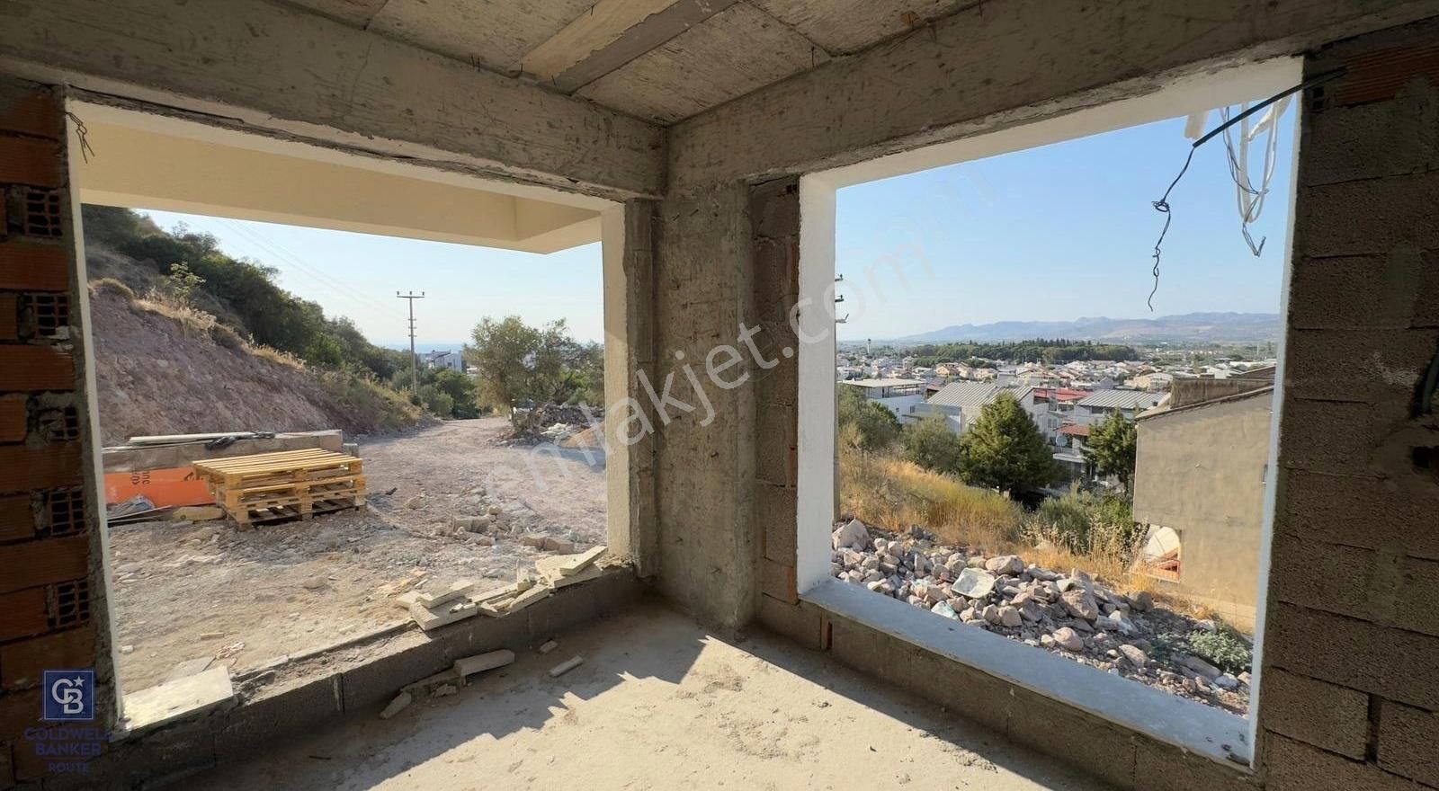 Cb.route'dan Dikili İsmetpaşada Havuzlu, Asansörlü 5+2 Villa!!! - Görsel 11