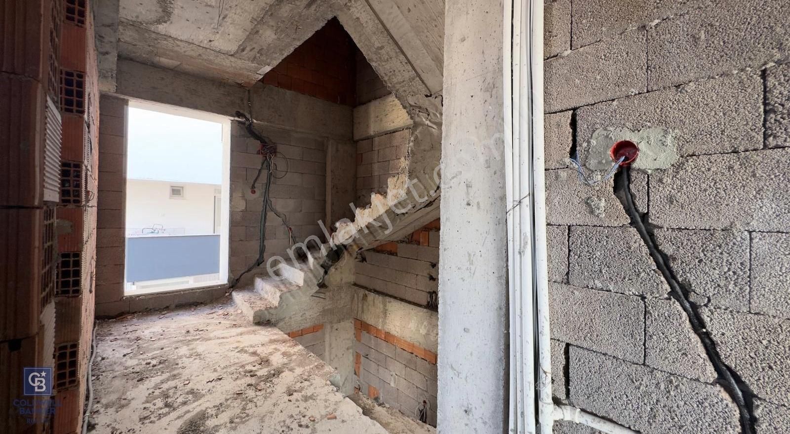 Cb.route'dan Dikili İsmetpaşada Havuzlu, Asansörlü 5+2 Villa!!! - Görsel 7