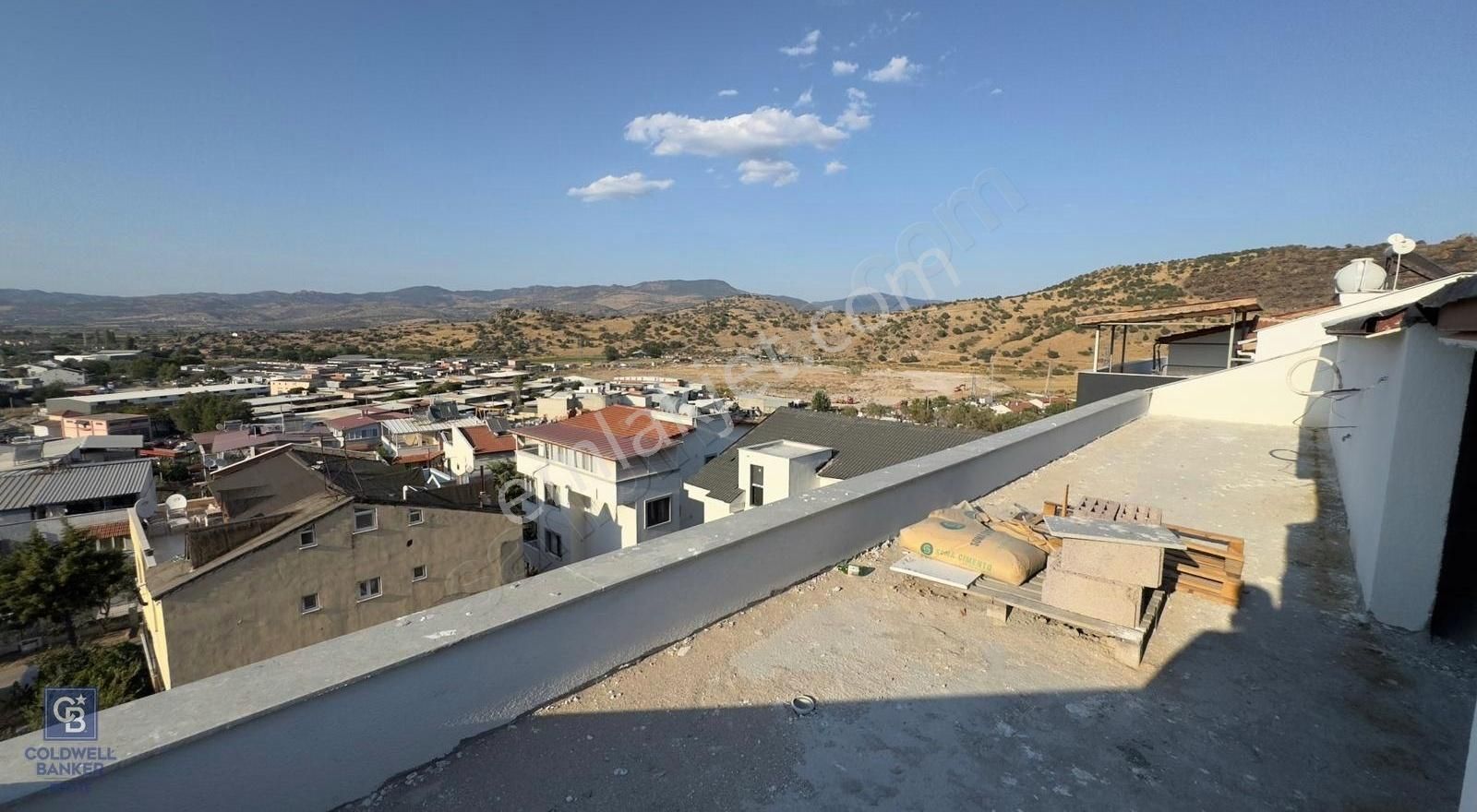 Cb.route'dan Dikili İsmetpaşada Havuzlu, Asansörlü 5+2 Villa!!! - Görsel 24