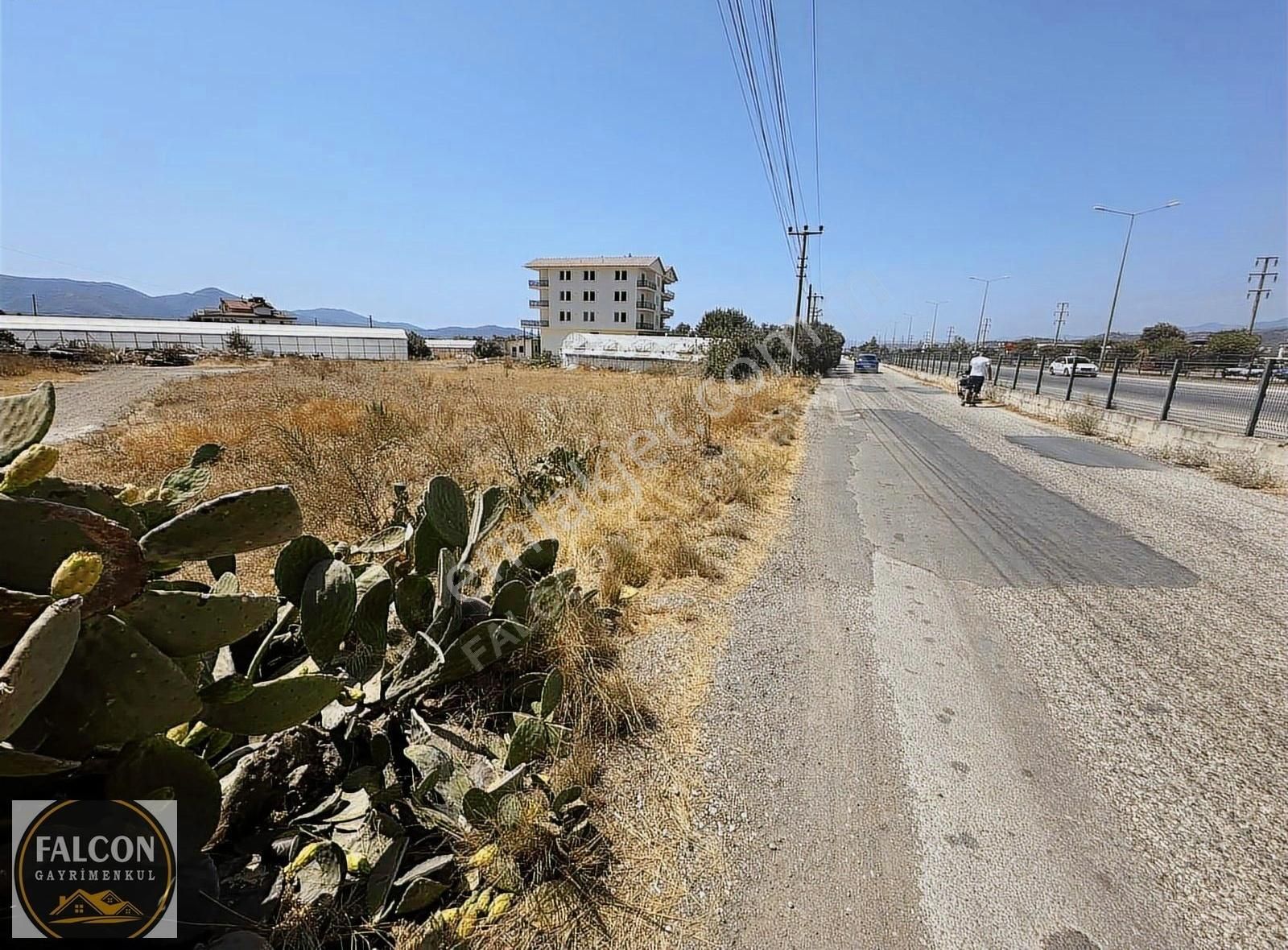 Falcon Dan Çamköy De Fırsat 1400m2