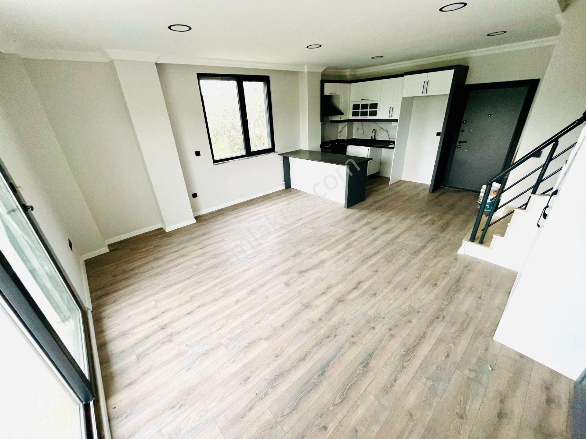 Yükselden Gürede Huzur Ve Sağlık Dolu Konumda 4+1 Lüks Villa