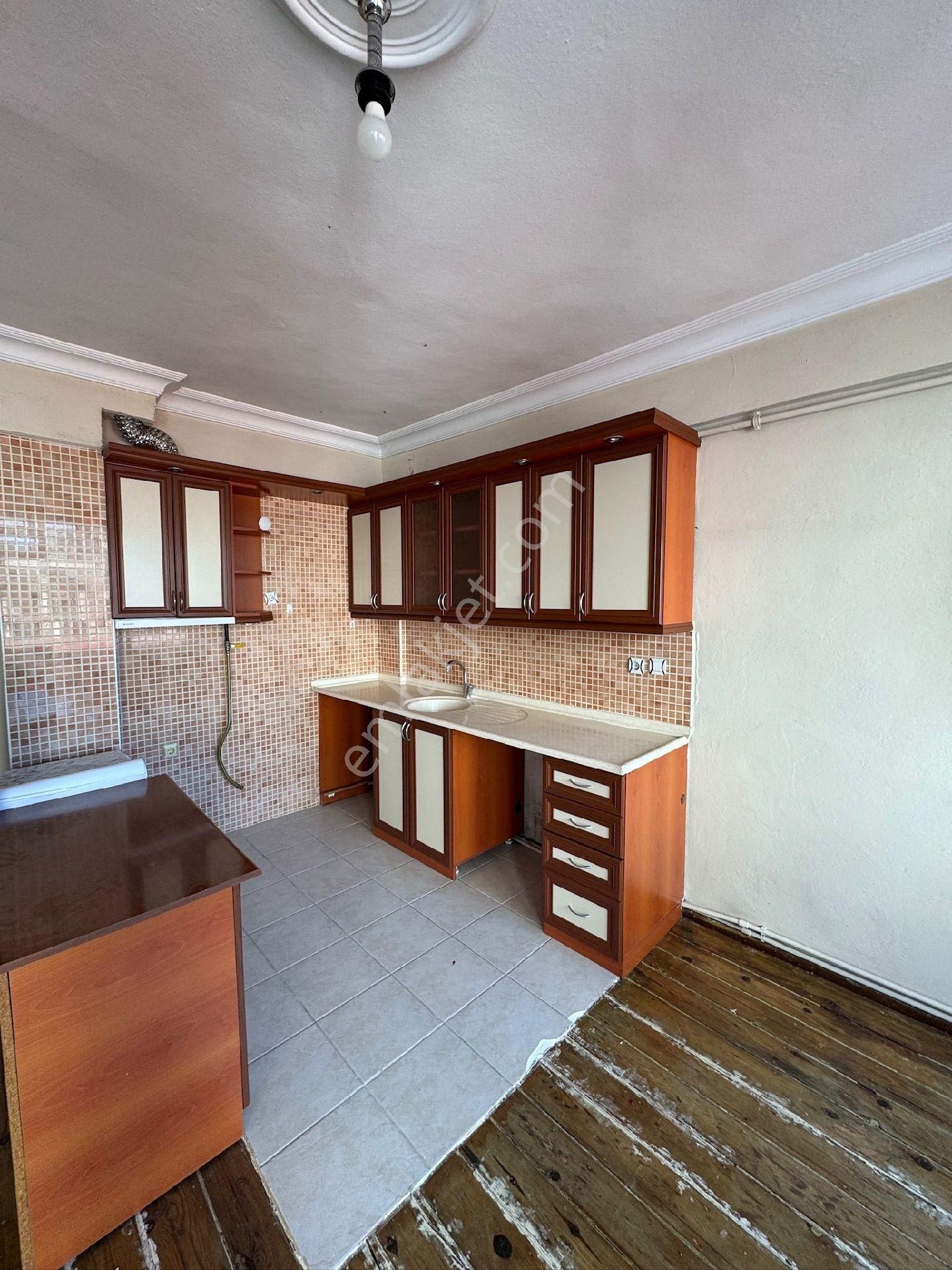 Rekoor Emlaktan Gazi Hast.arkası 2+1 Kiralık Daire