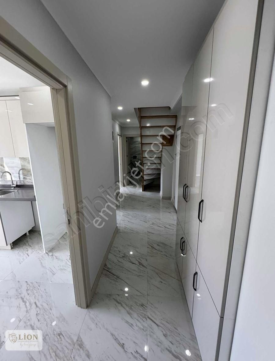 Beylikdüzü Yakupluda Satılık 4+2 Dubleks Metrobüse Yakın