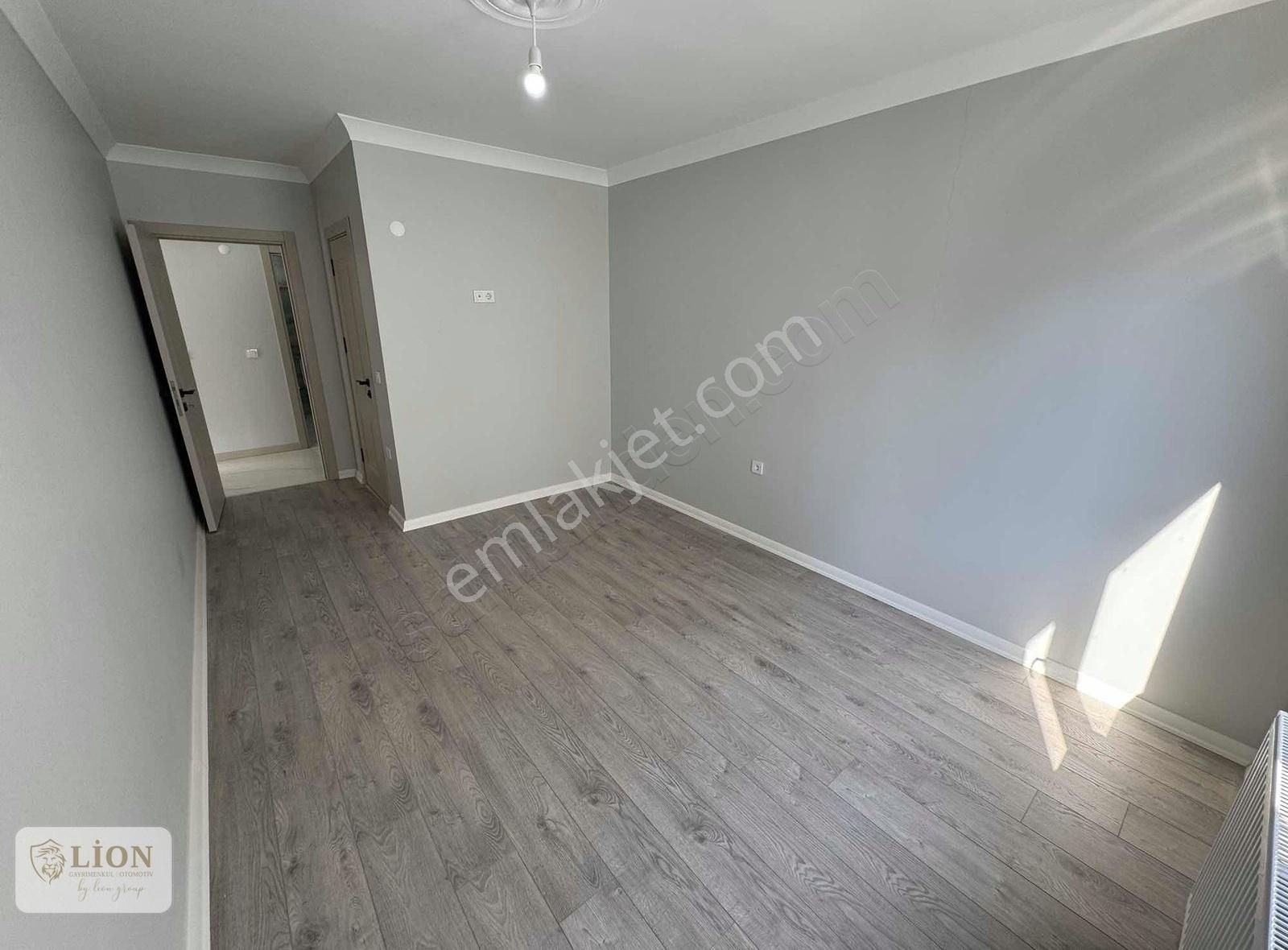 Beylikdüzü Yakupluda 3+1 Ev Metrobüse Yakın