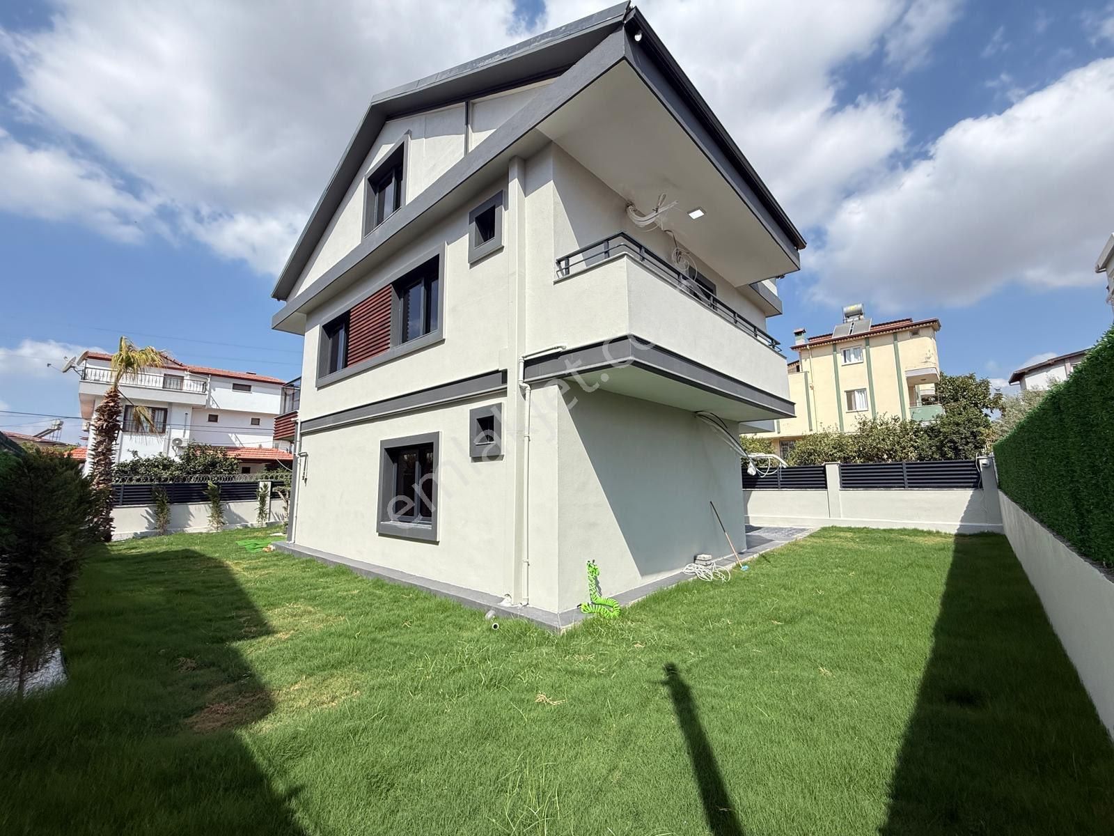 Sarıçam Çınarlı’da 5+1 Tripleks Villa - Görsel 33