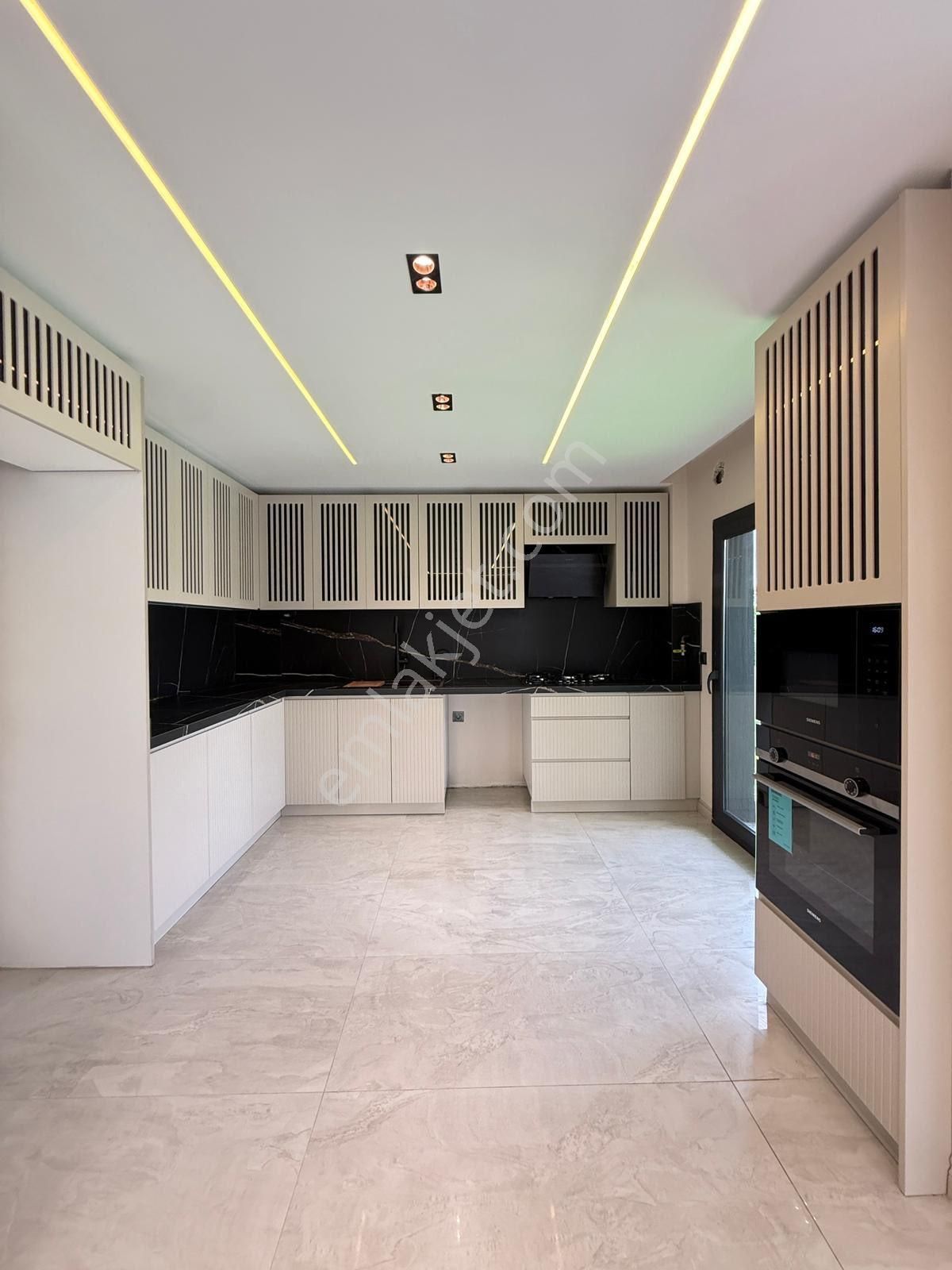 Sarıçam Çınarlı’da 5+1 Tripleks Villa - Görsel 4