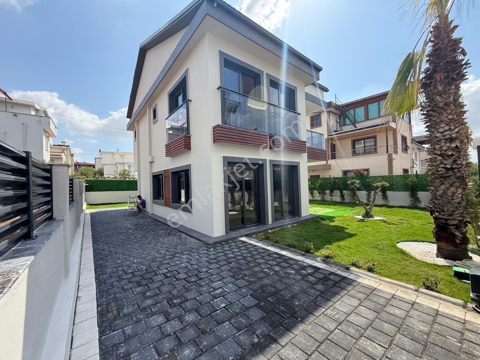 Sarıçam Çınarlı’da 5+1 Tripleks Villa