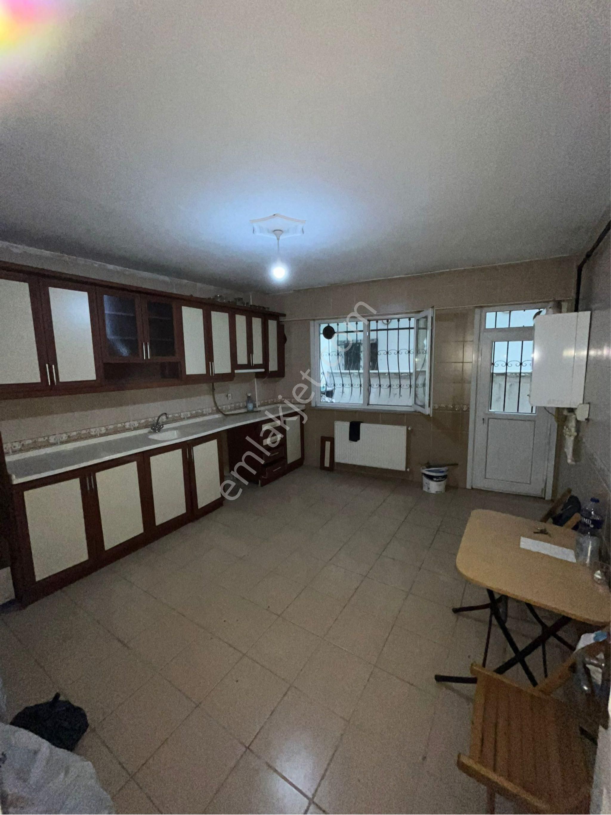 📍 Namık Kemal Mahallesinde 2+1 Acil Kiralık Bahçe Katı Babahan Gayrimenkul’den Fırsat Daire!