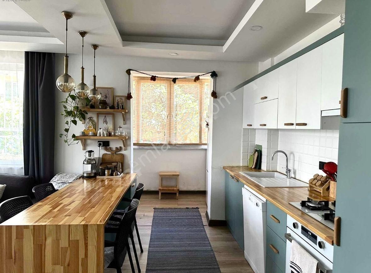 Konukseverde Özel Tasarımlı Geniş Kullanışlı 2+1 Daire