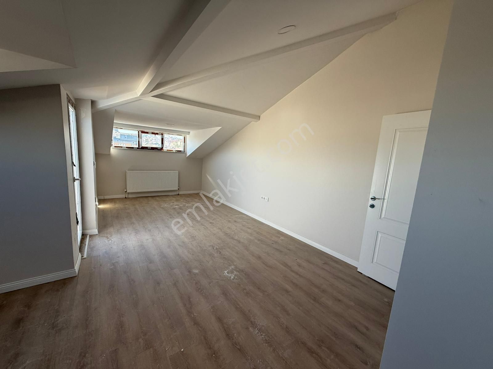 Çengelköy 'de Geniş Satılık 5+2 Çatı Dubleksi - Görsel 23