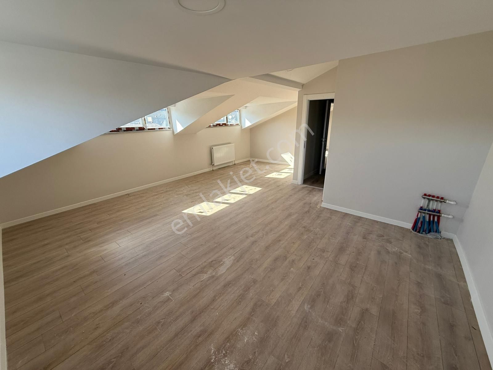 Çengelköy 'de Geniş Satılık 5+2 Çatı Dubleksi - Görsel 31