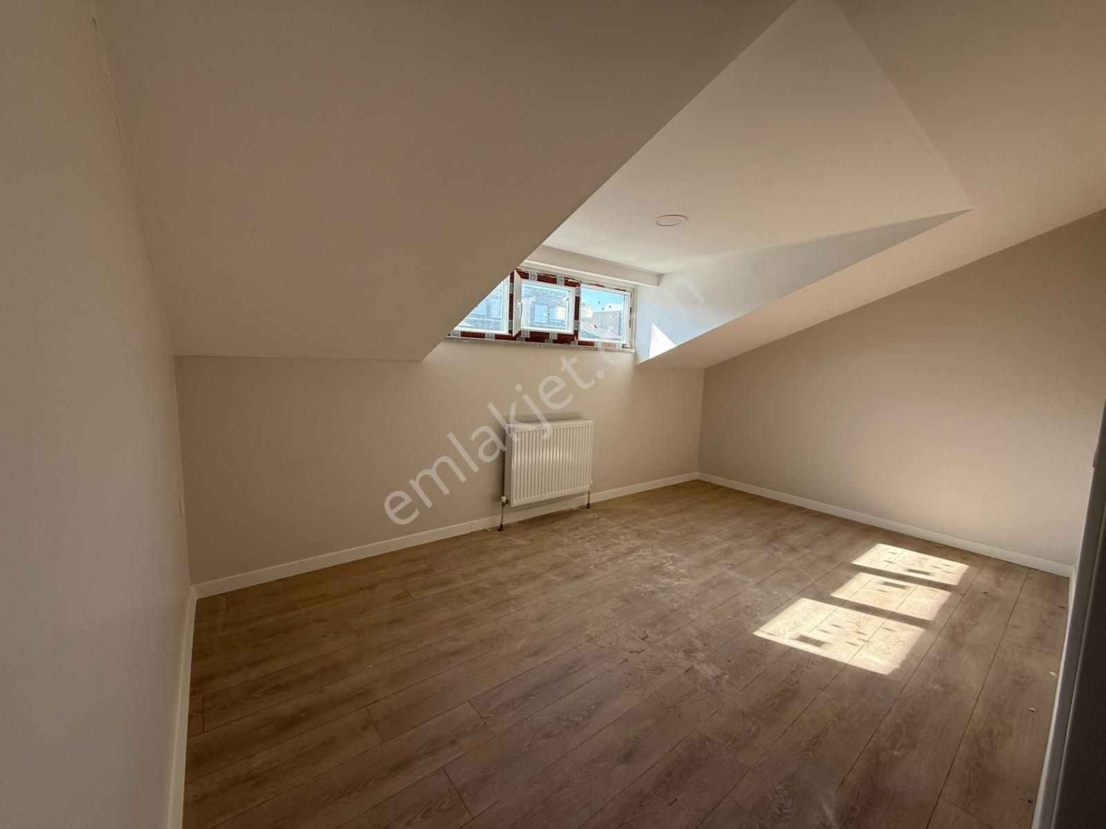 Çengelköy 'de Geniş Satılık 5+2 Çatı Dubleksi - Görsel 26