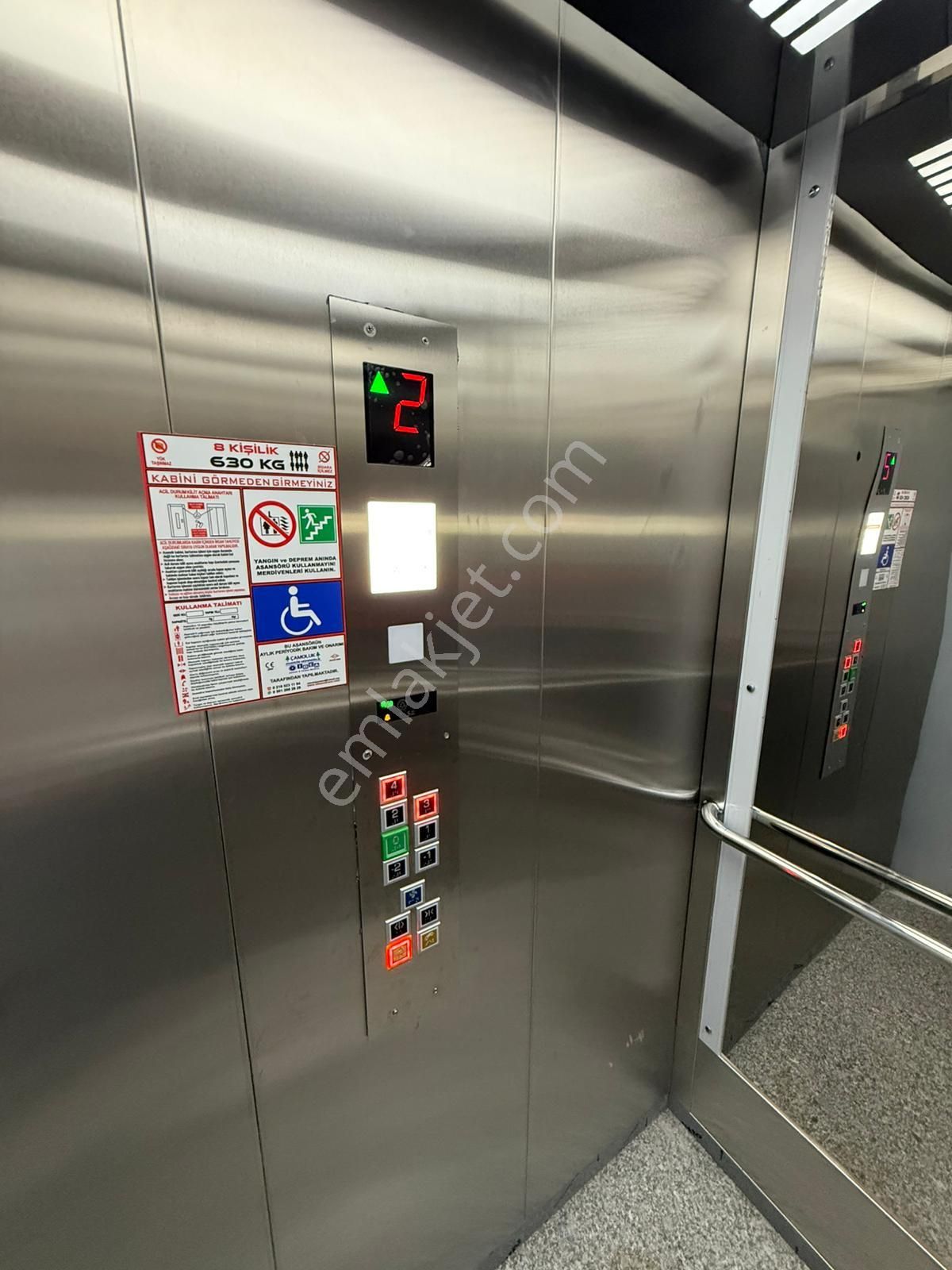 Çengelköy 'de Geniş Satılık 5+2 Çatı Dubleksi - Görsel 2