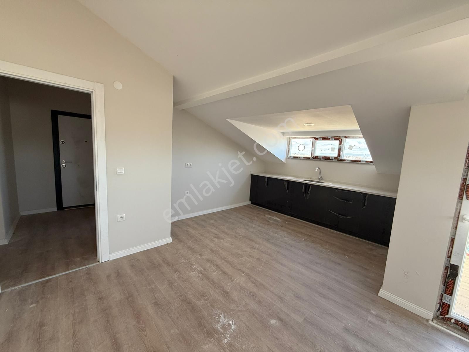 Çengelköy 'de Geniş Satılık 5+2 Çatı Dubleksi - Görsel 21