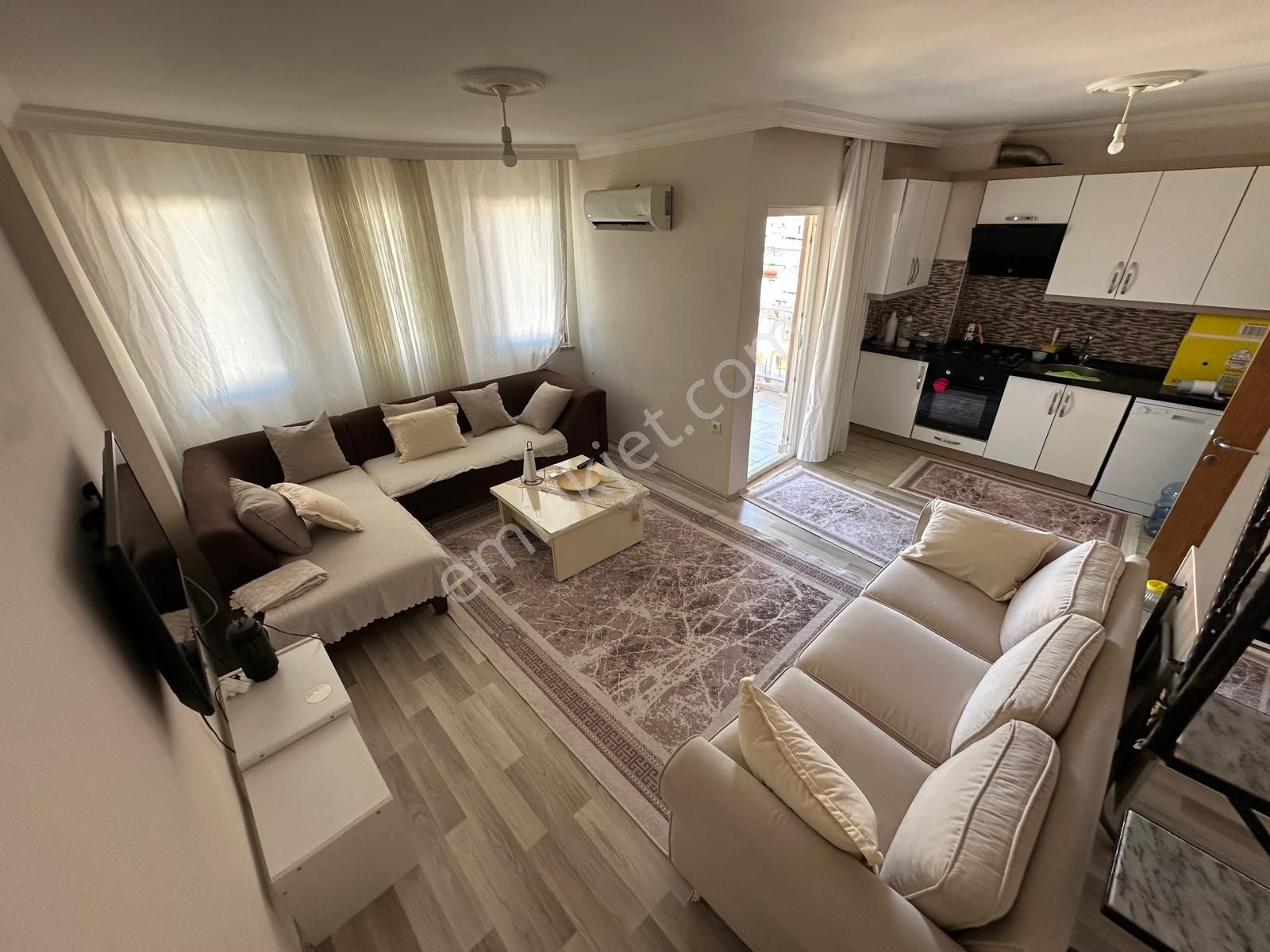 Merkezi Konum 2+1 Eşyalı Daire Kiralık-hemen Kullanıma Hazır