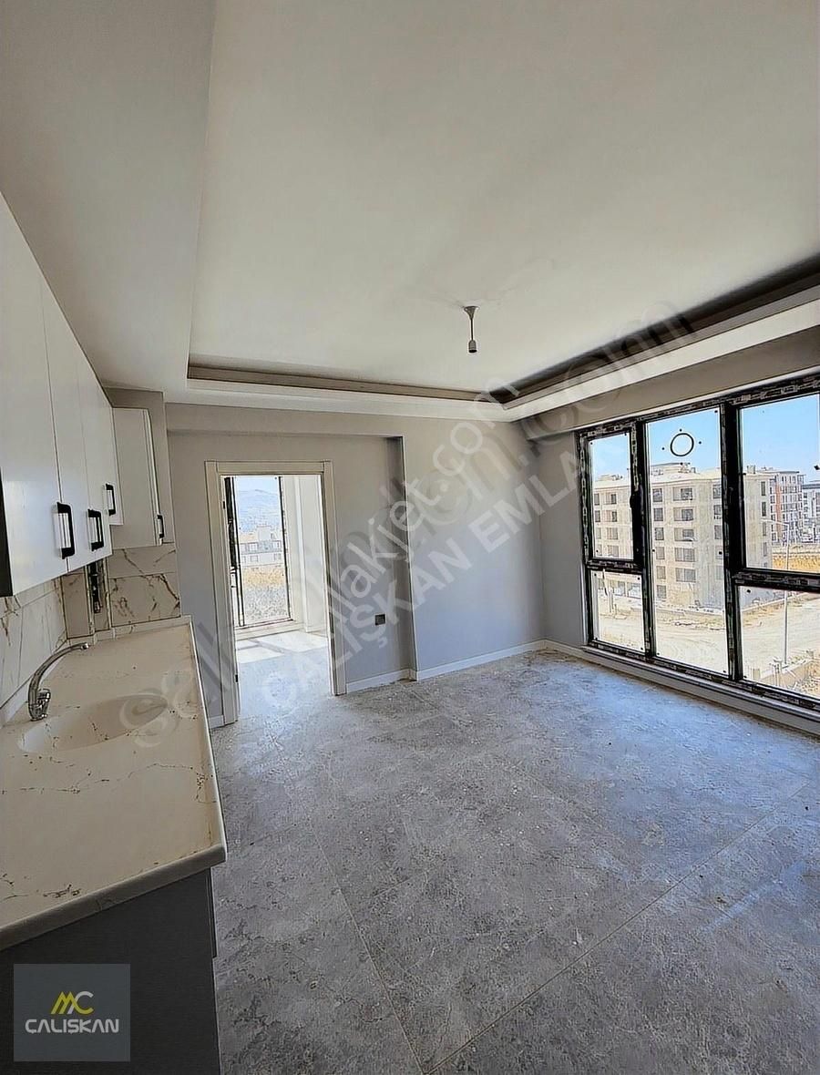 Çalışkan Emlak'tan Güneşli Mahallesinde Satılık Sıfır 2+0 Daire - Görsel 3