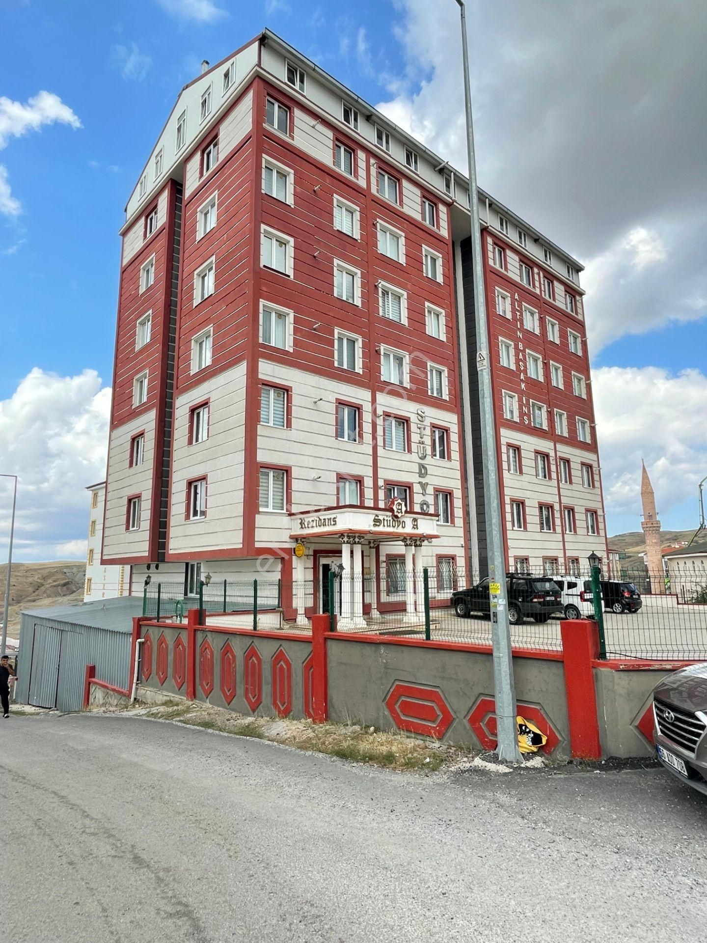 Üniversite Yolunda 1+1 Eşyalı -- Güney Cepheli