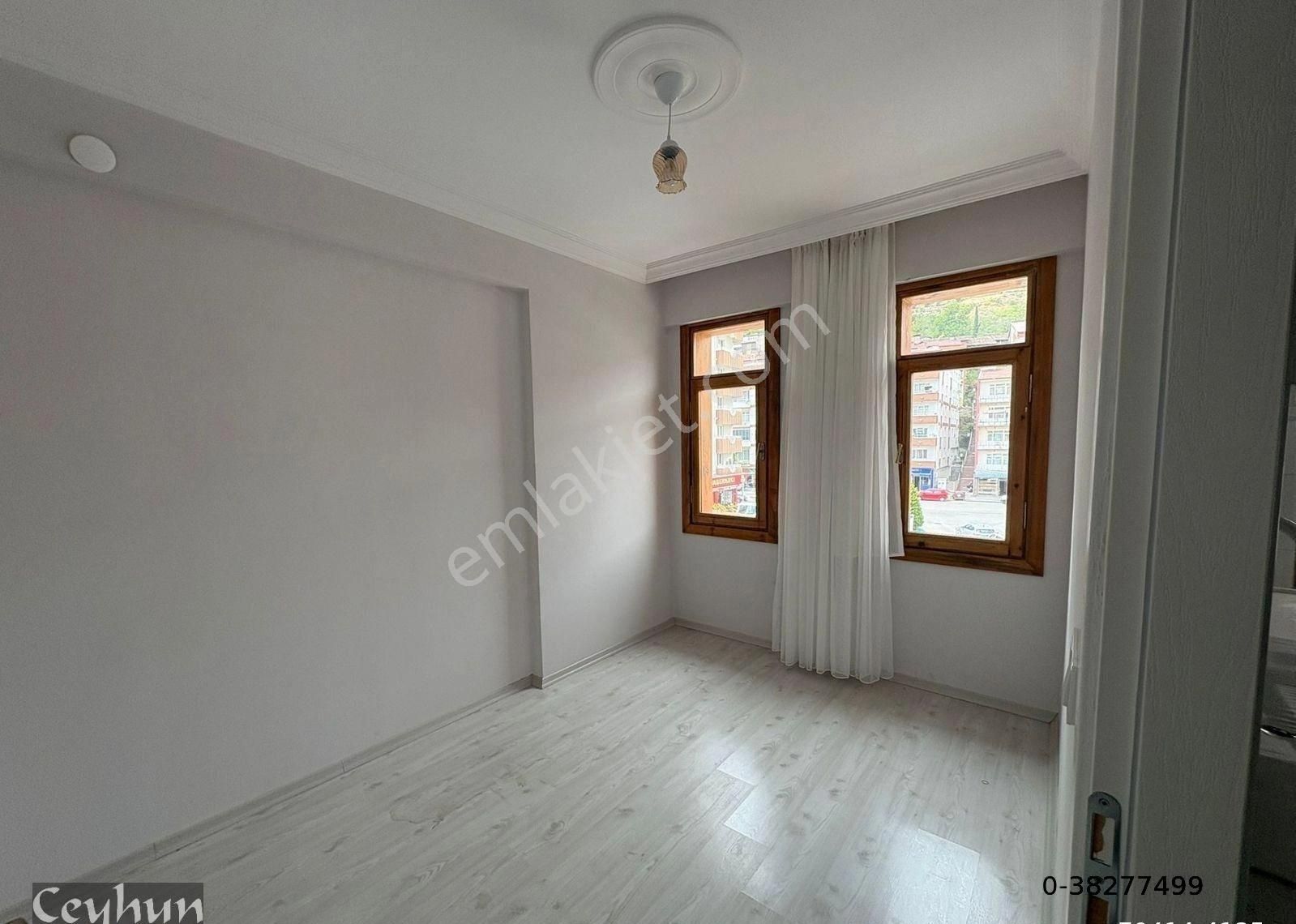 Tokat Behzat Bulvarı'nda 1+1 Kısmı Eşyalı Sıfır Kiralık Daire