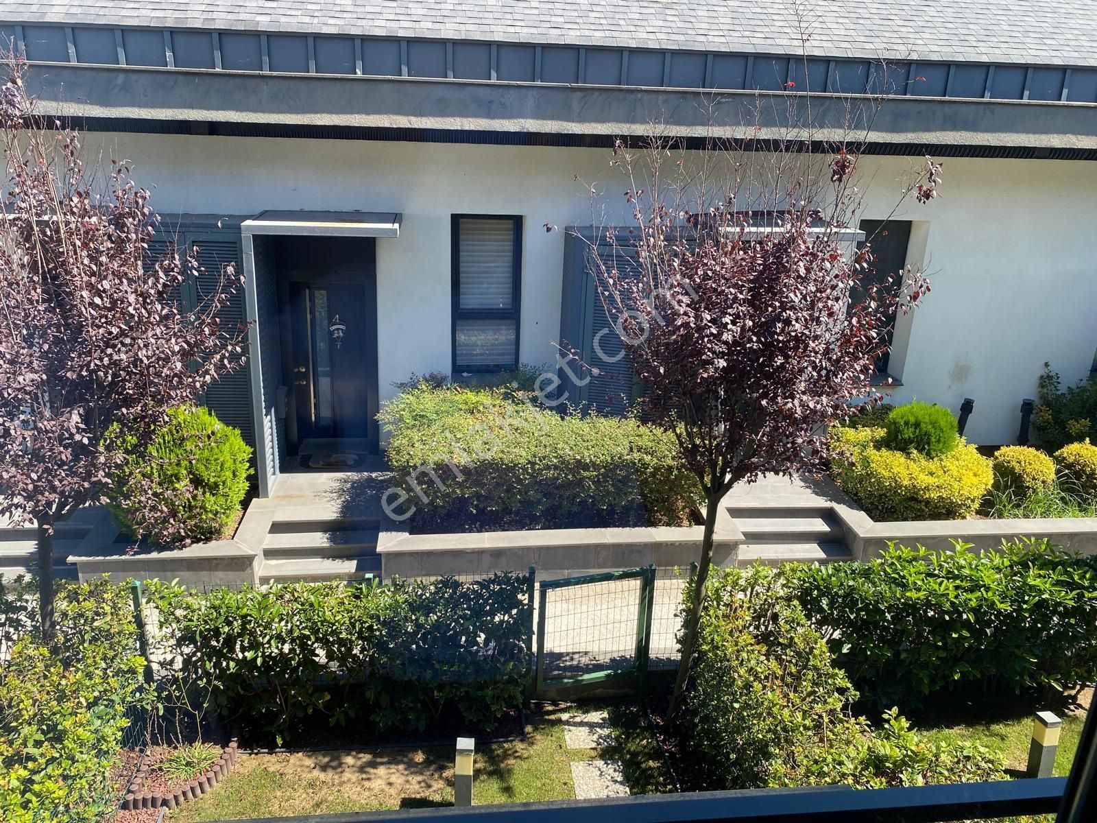 *realty World* Zekeriyaköyün En Özel Sitesinde Satılık Tripleks - Görsel 24